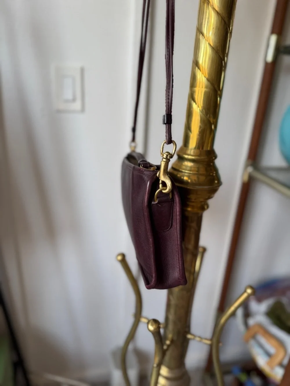 VTG NYC Coach | Basic Bag | No. 9455 |
Burgundy | Timeless - Picture 8 of 15